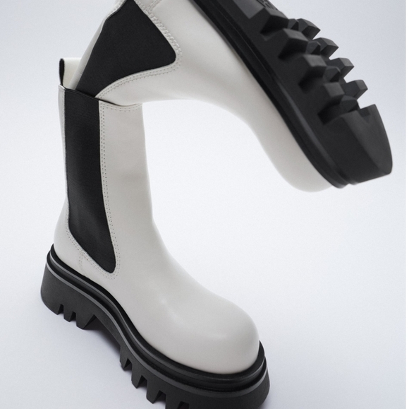 Zara low heeled lug sole leather ankle boots - Picture 3 of 11